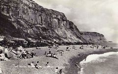 Making-full-use-of-the-beach-at-Rock-a-Nore.-1959.